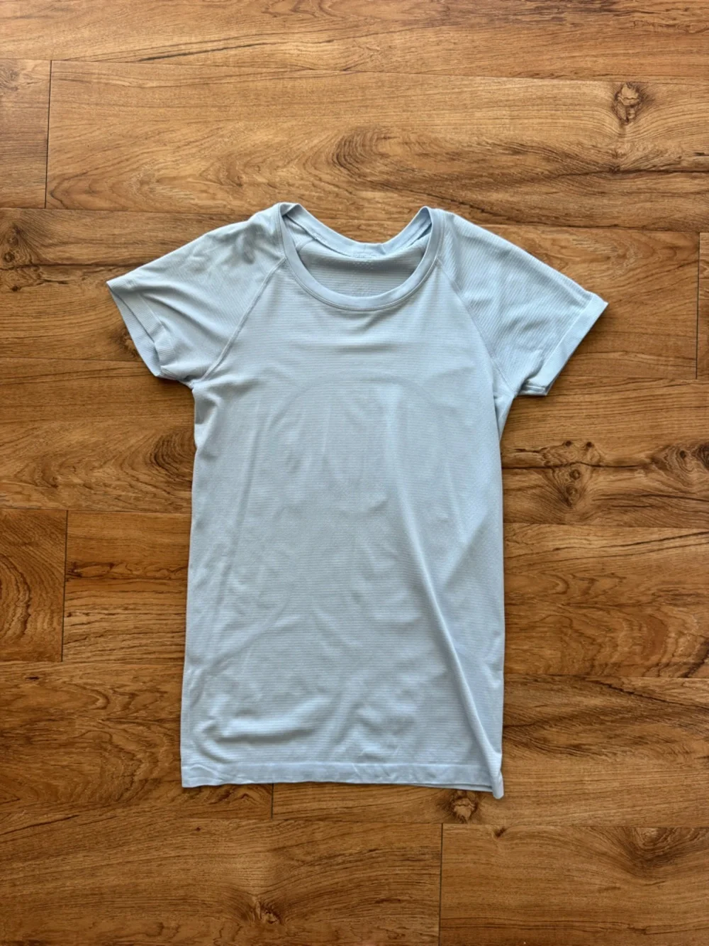 Lululemon Swiftly Tech Short-Sleeve Shirt 2.0 - Picture 2 of 6